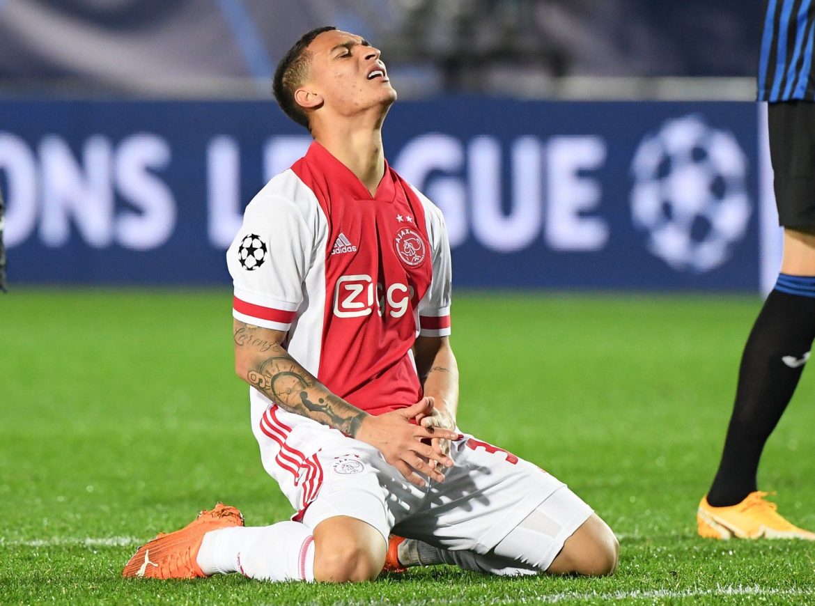 Everton should consider Ajax winger Antony