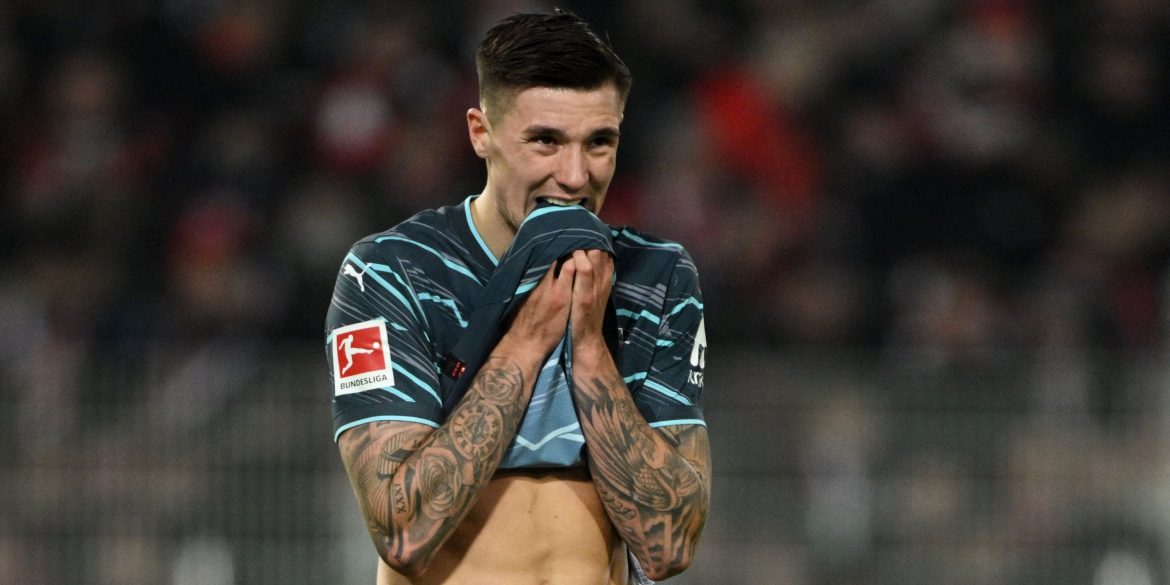 Better move than Sesko: Man Utd open talks to sign "England's best player"